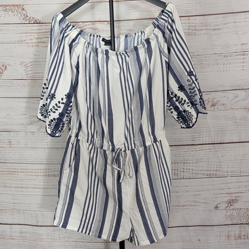 Style blue white striped - co,